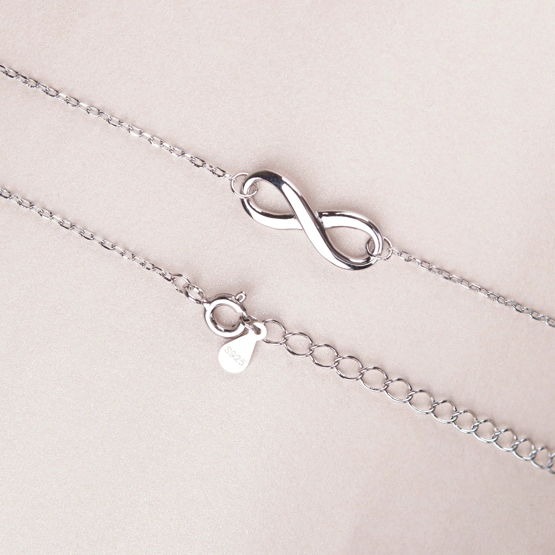 Endless Love across Generations 925 Sterling Silver Infinity Symbol Necklace, Three Generations Necklace Gift for Grandmother, Mother, Granddaughter