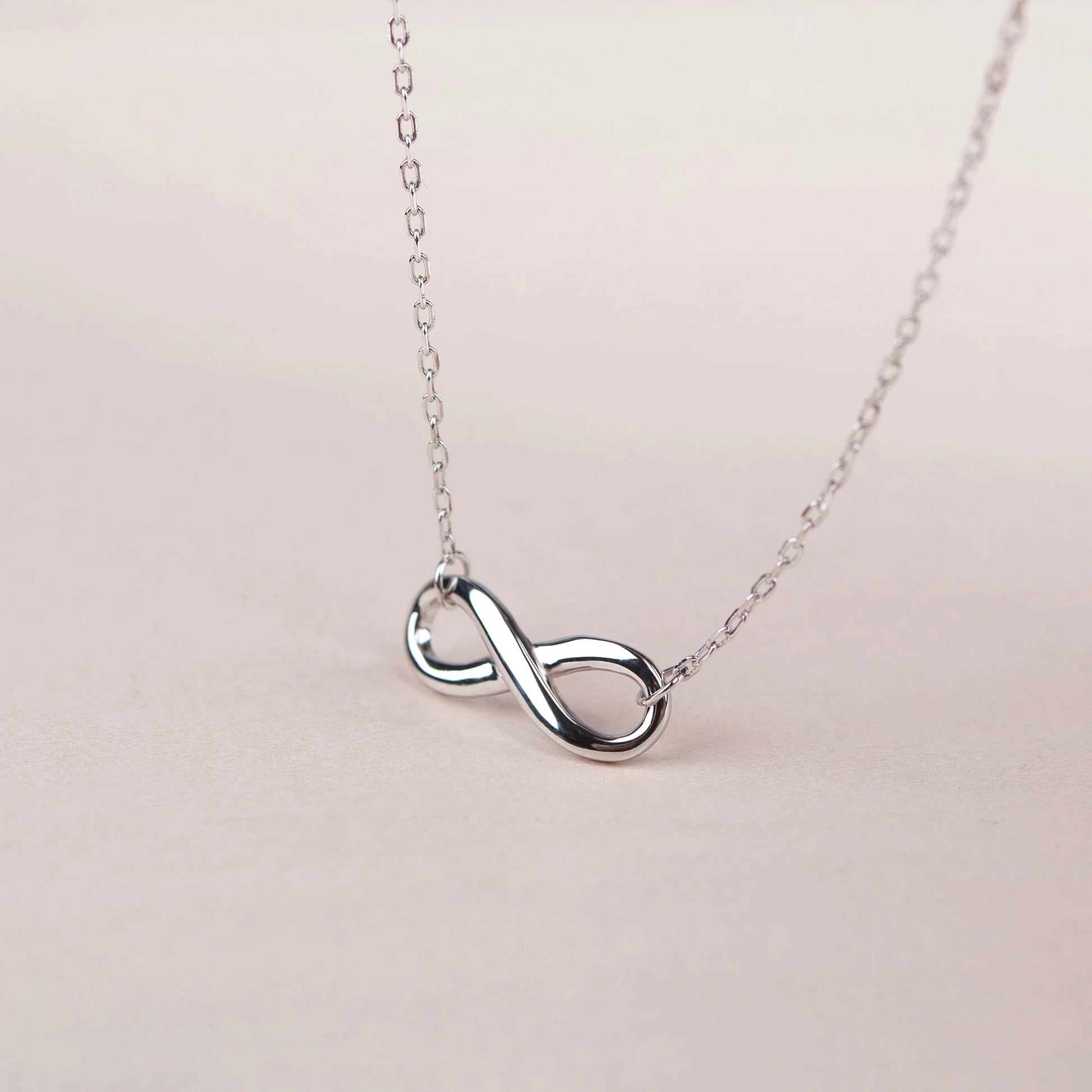Endless Love across Generations 925 Sterling Silver Infinity Symbol Necklace, Three Generations Necklace Gift for Grandmother, Mother, Granddaughter